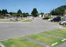 沖縄県国頭郡 某ホテルリゾート&スパ 来客用芝生駐車場