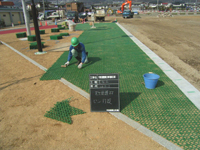 【1】製品組付工(パネル板状組立て)